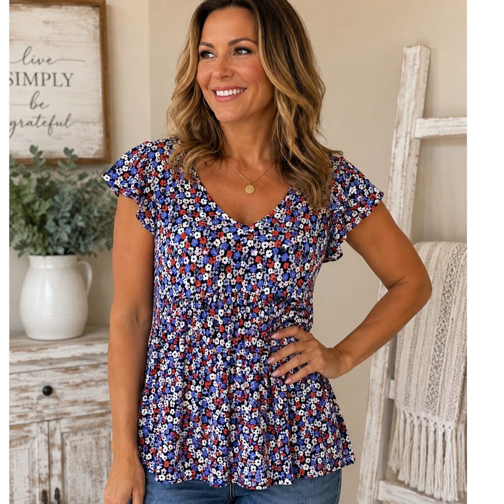 Noflik Floral Flutter Sleeve Babydoll Top Size Medium Stretchy Made in USA NEW